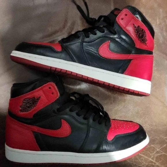 Mens Jordan 1 high 2016 "banned"/ bred, size 9.5 excellent condition. - Picture 8 of 8